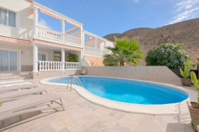 Townhouse with private pool!